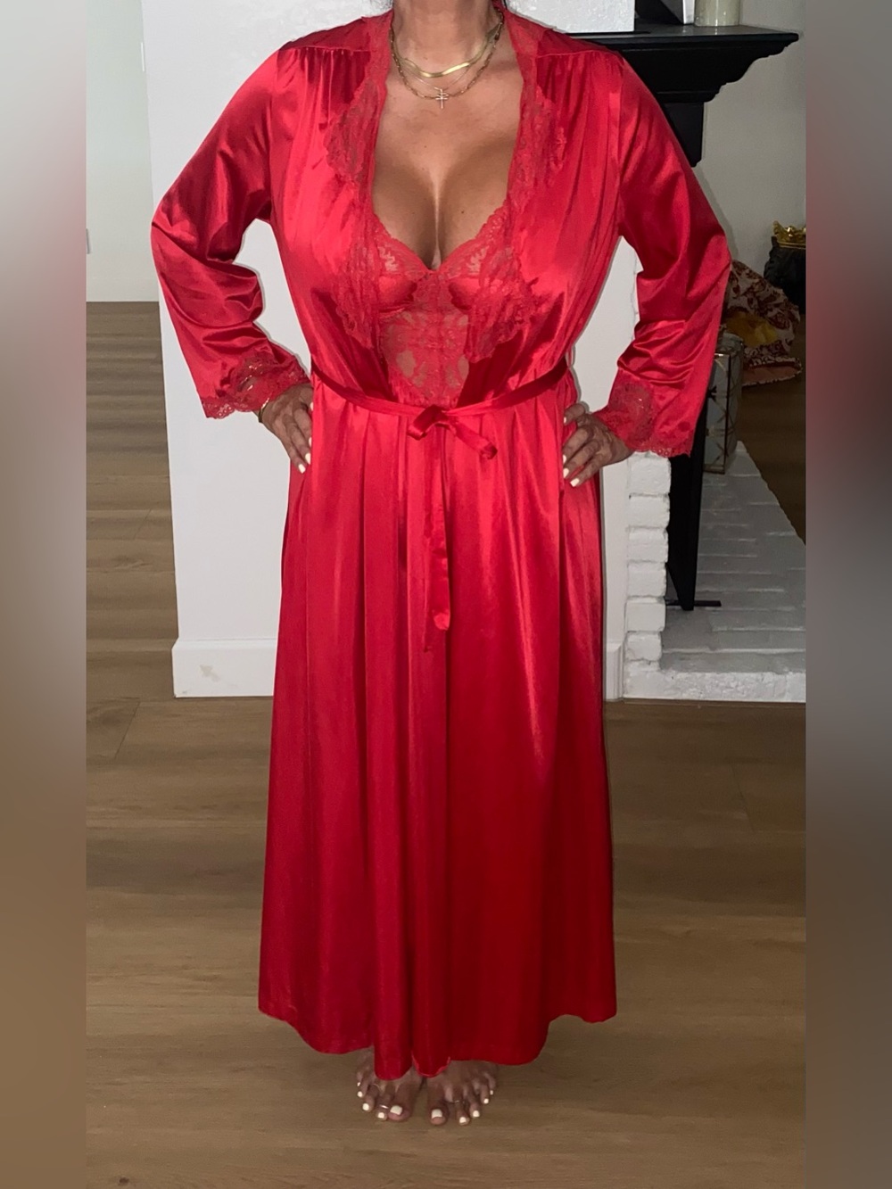 GORGEOUS VINTAGE OLGA Nightgown & Robe Luxury Peignor Red Lace Hollywood Sz L